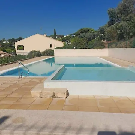 Daire Au Calme, Dans Les Pins, Avec Vue Et Piscine